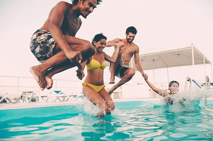 swimming-and-acne-effects